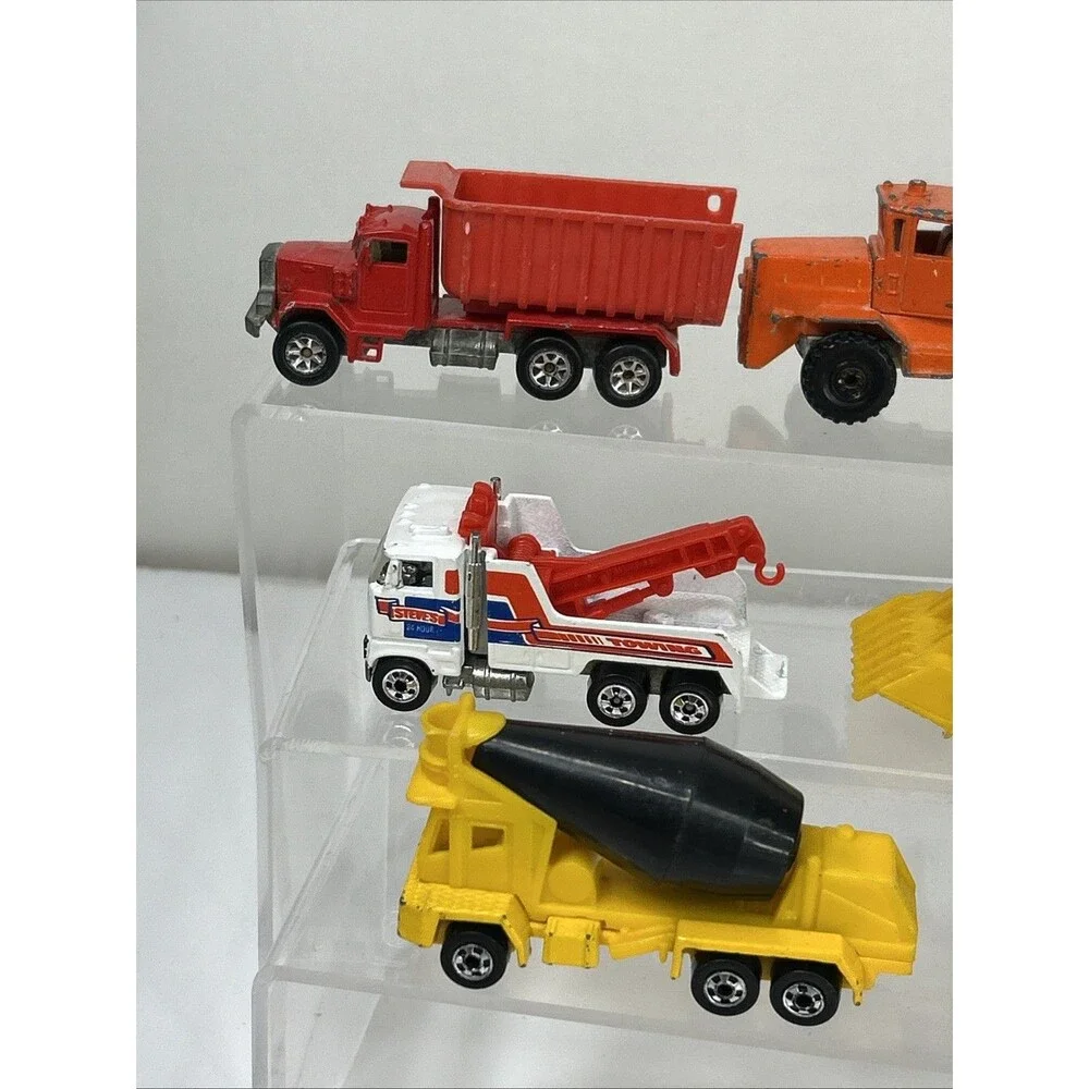 Vtg Hot Wheels Construction Lot Peterbilt Dump Cement Tow Truck Front Loader